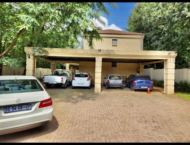 8 BEDROOM HOUSE FOR SALE IN BEDFORDVIEW